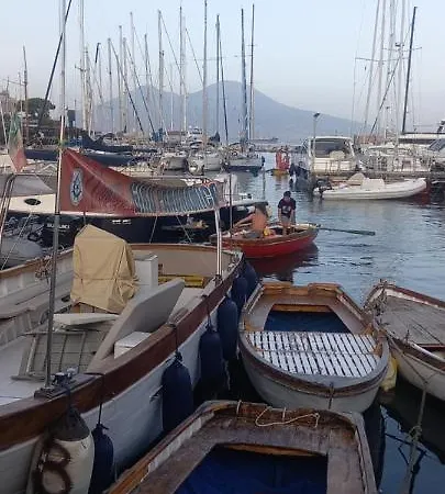 Nase E Cane * Naples