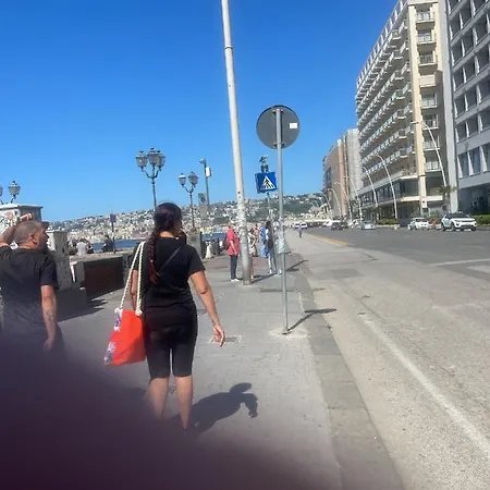 Nase E Cane Lägenhet Neapel