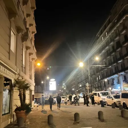 Nase E Cane Lägenhet Neapel